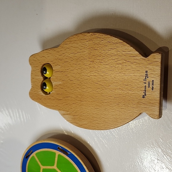Melissa and doug flapping owl and Tuttle wooden toy - Picture 7 of 9